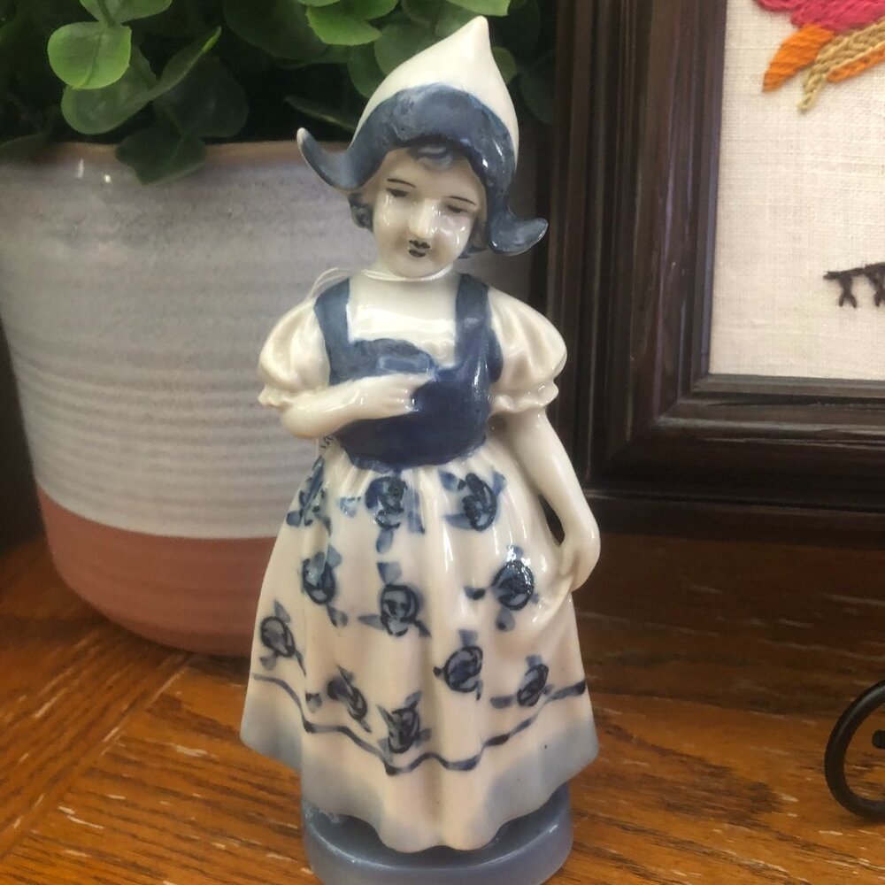 Dutch Girl Blue and White Vintage Made in Japan